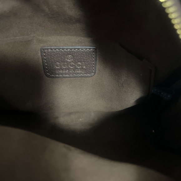 Designer messenger bag lightly used a few times. Great condition - Picture 2 of 4